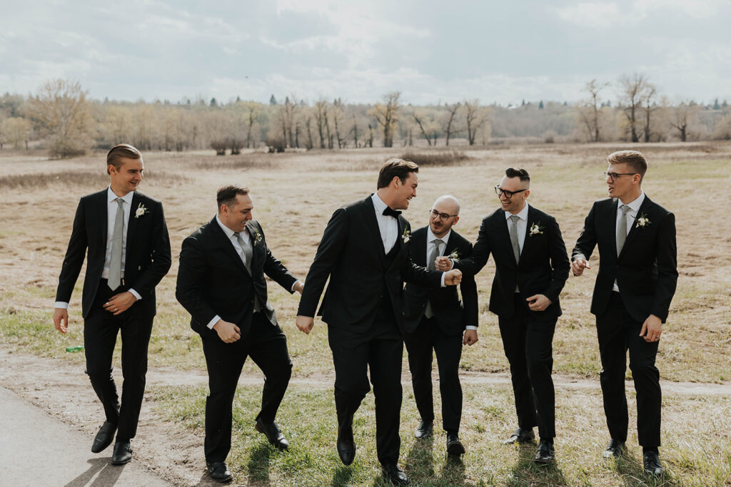 fun groom and groomsmen photo