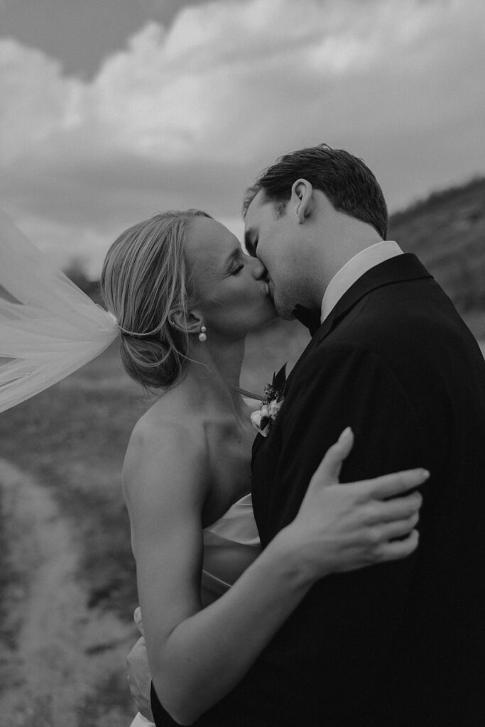 outdoor wedding portraits at the Fish Creek Provincial Park