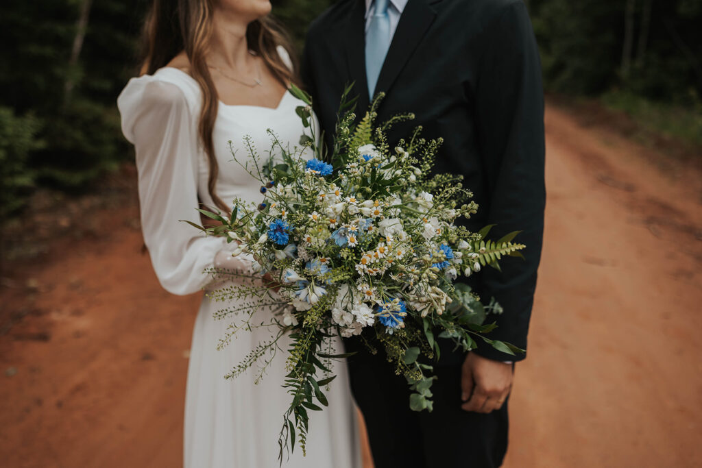 elegant wedding bouquets and florals