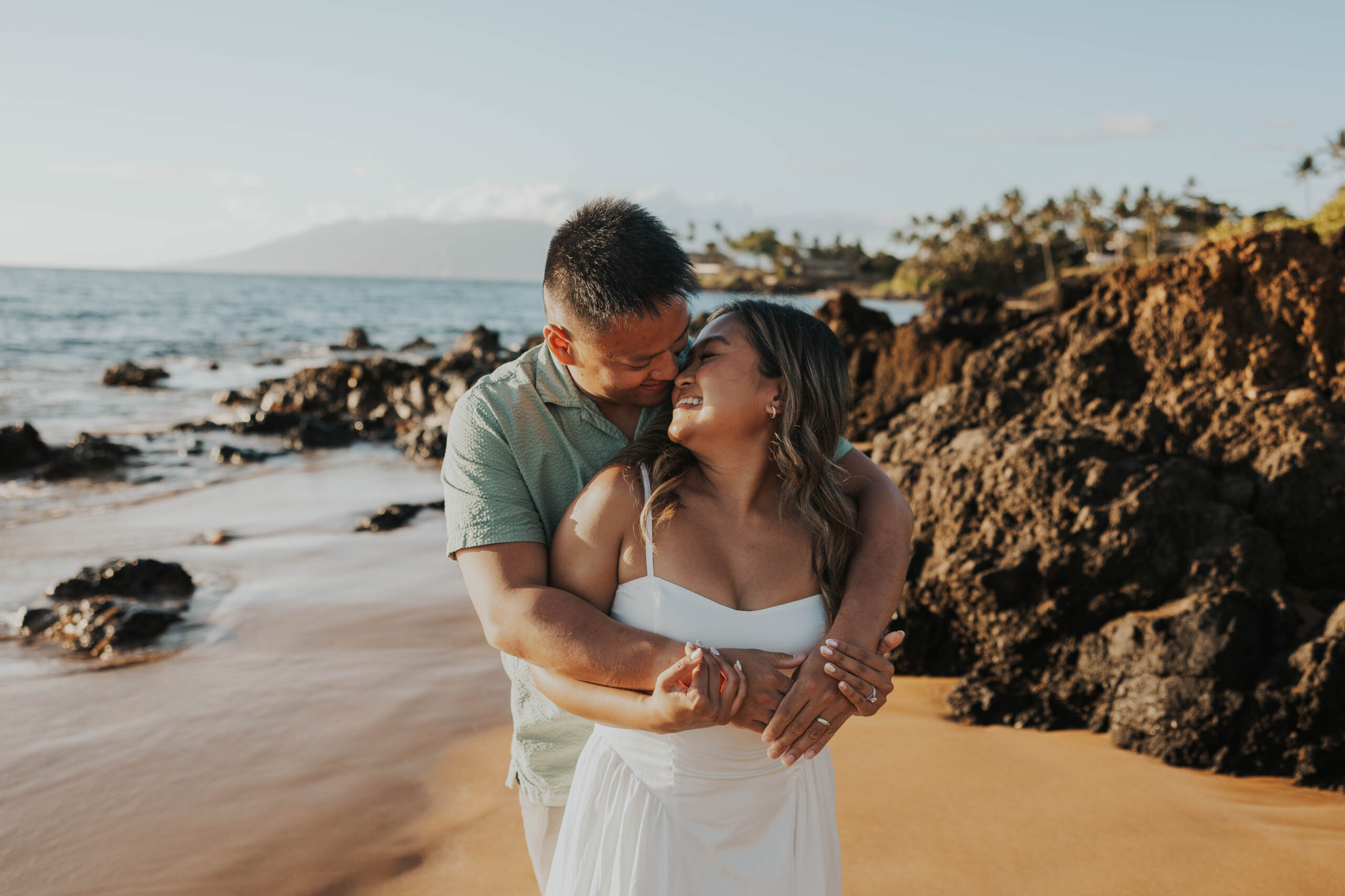 Fun couples photoshoot in Maui, Hawaii