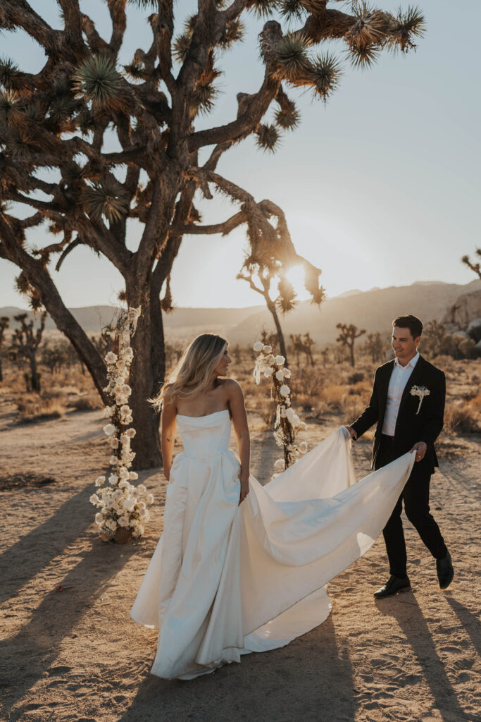 Couple eloping in the desert in Joshua Tree National Park