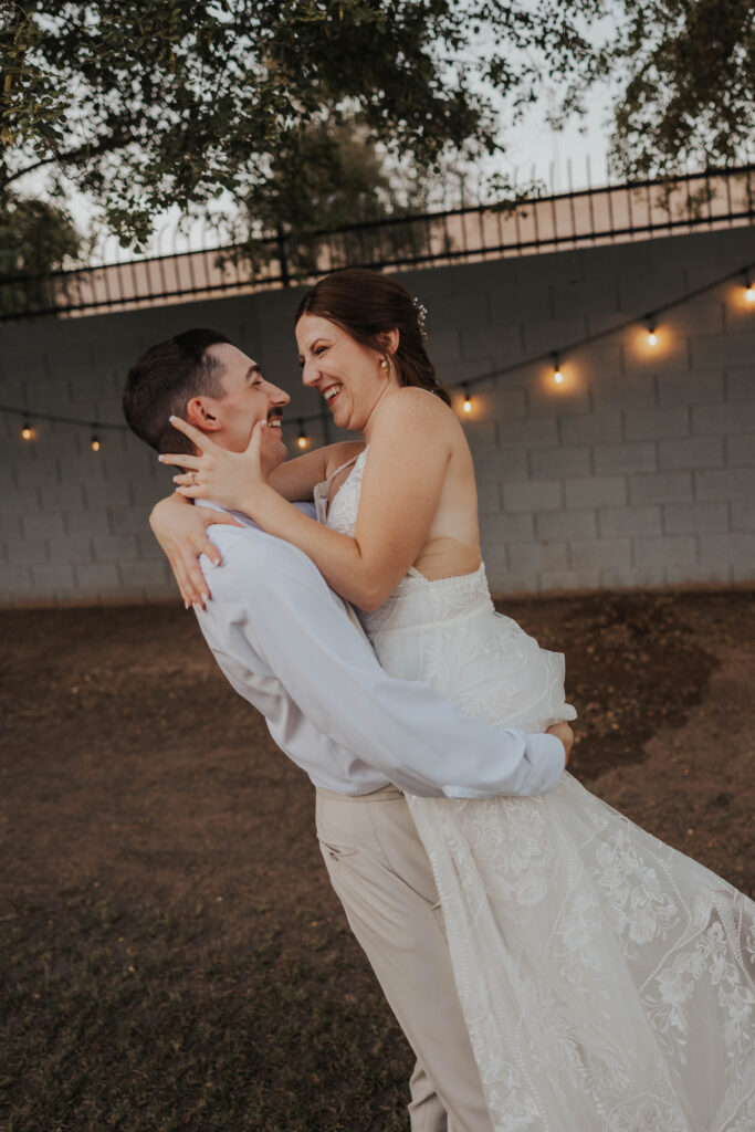 Romantic couple at an Arizona wedding