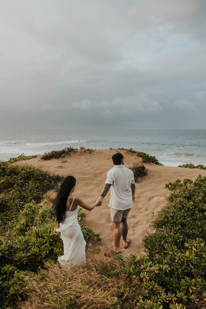 romantic beach couples photoshoot in maui