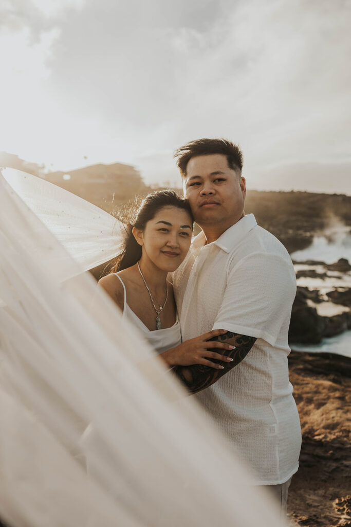 candid couple pictures engagement session in maui