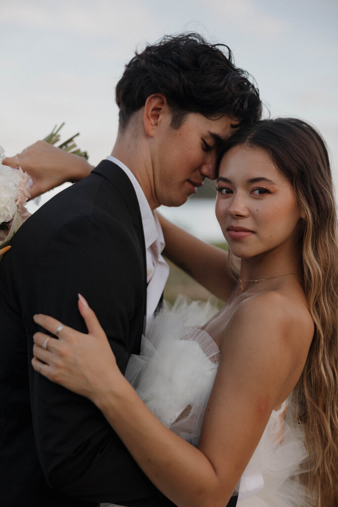 picnic elopement on the beach in maui