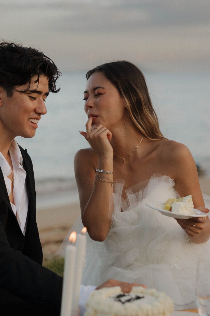 picnic elopement on the beach in maui