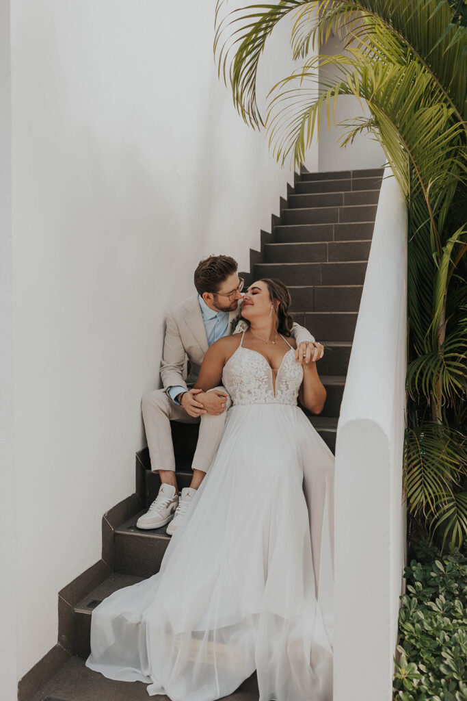 tropical bride and groom photos in mexico