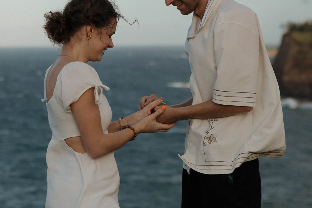 couple getting engaged on the cliffs