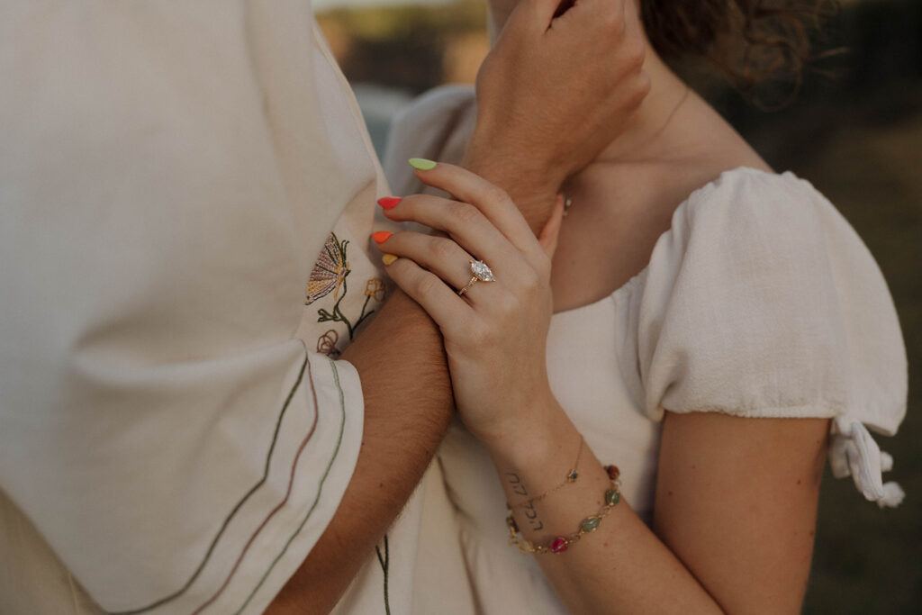 hawaii surprise proposal photos on the cliffs romantic and candid