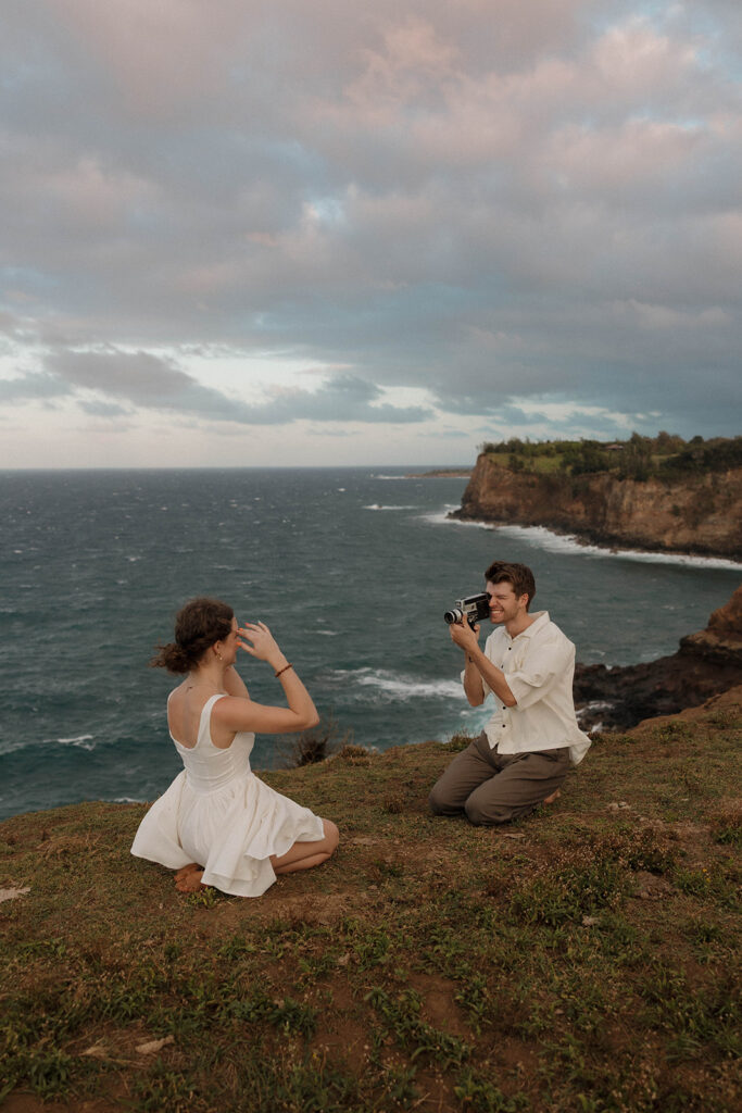 hawaii surprise proposal photos on the cliffs romantic and candid