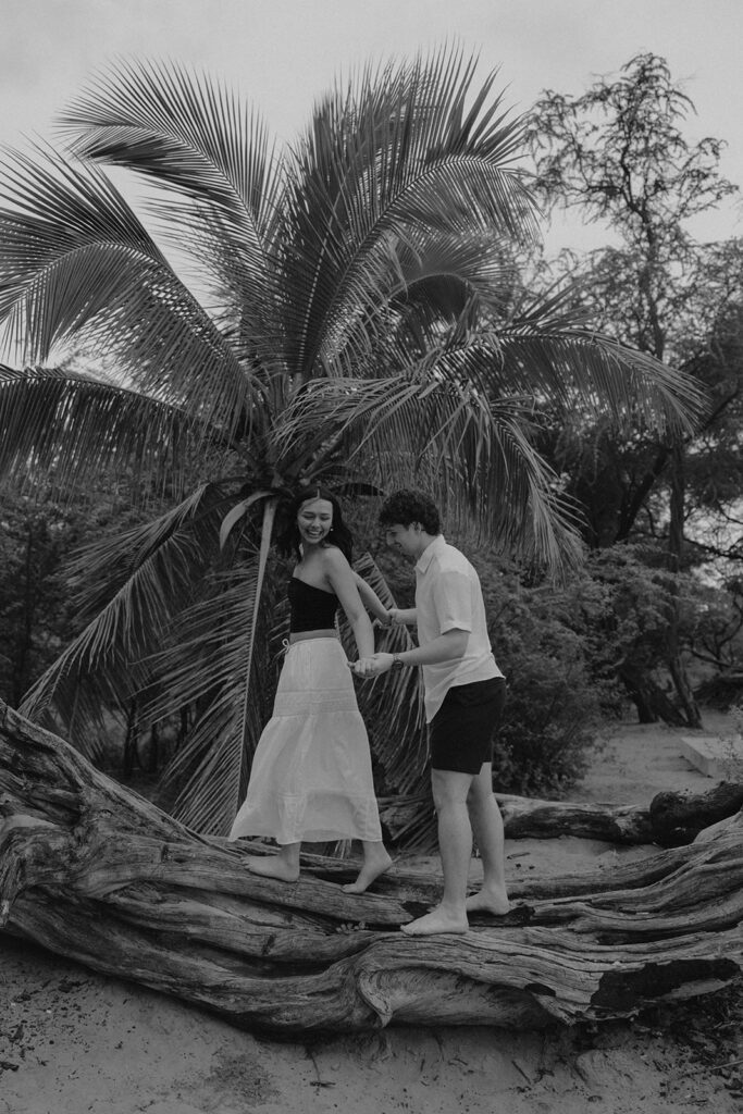 Po‘olenalena Beach Couples Session with a Dreamy Maui Backdrop