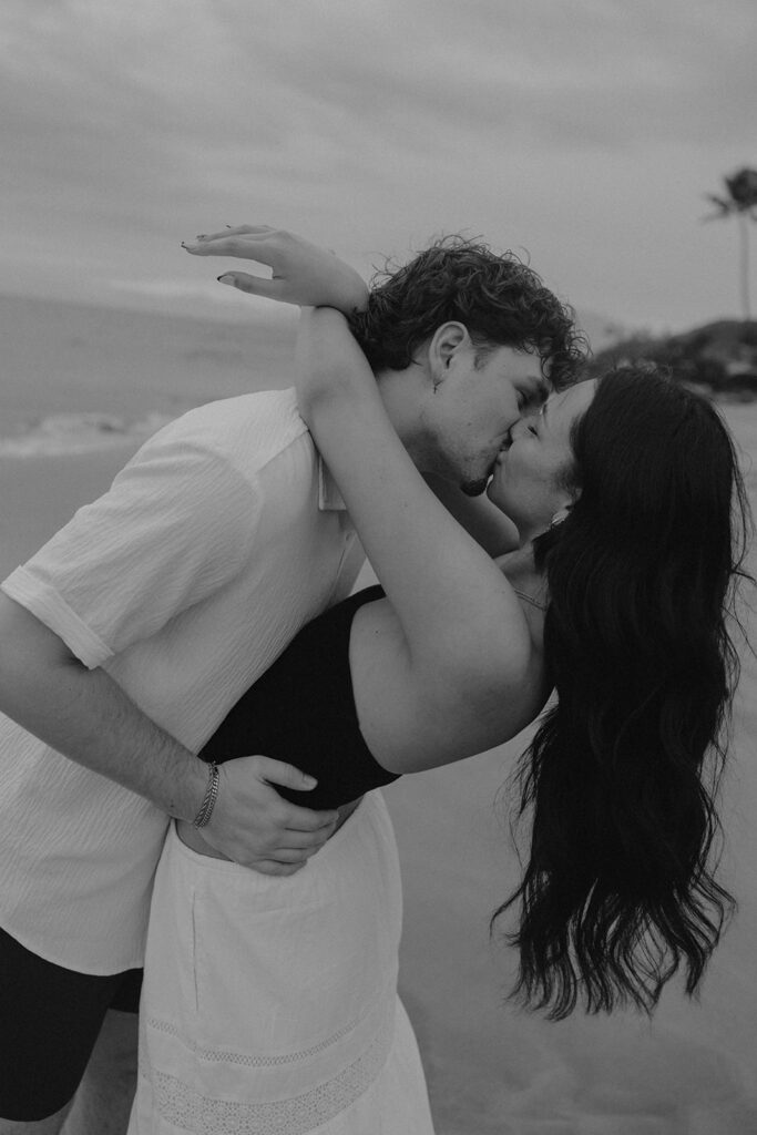 Po‘olenalena Beach Couples Session with a Dreamy Maui Backdrop