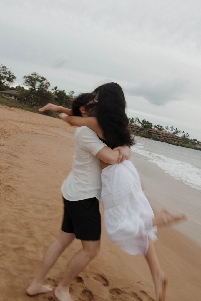 candid maui engagement photos