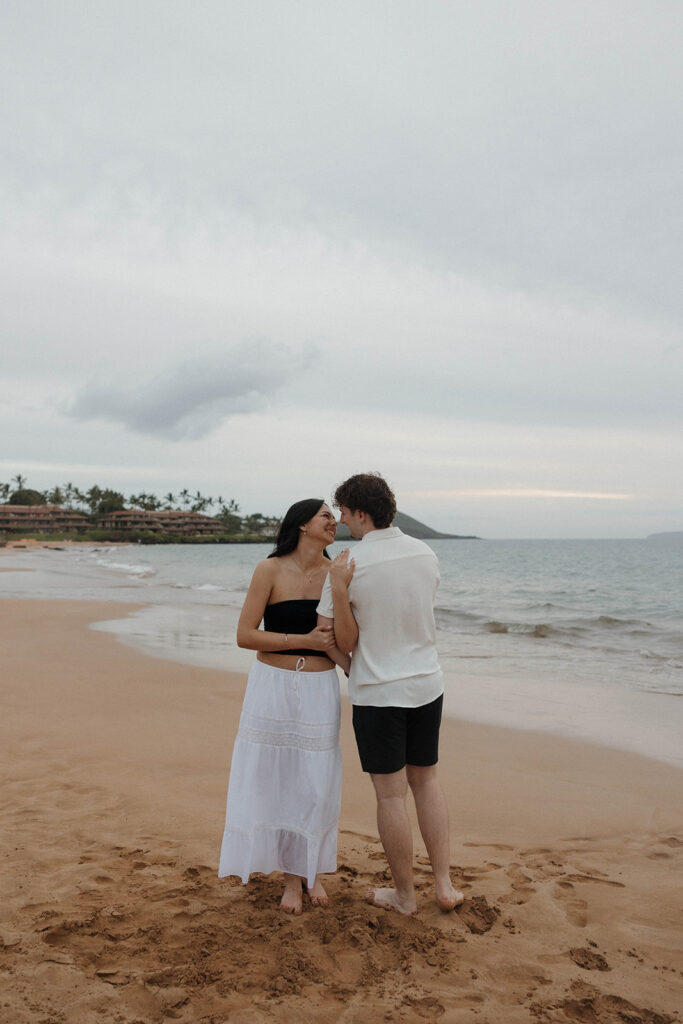 candid maui engagement photos