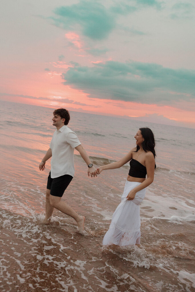 vibrant sunset couple photos in maui on the beach