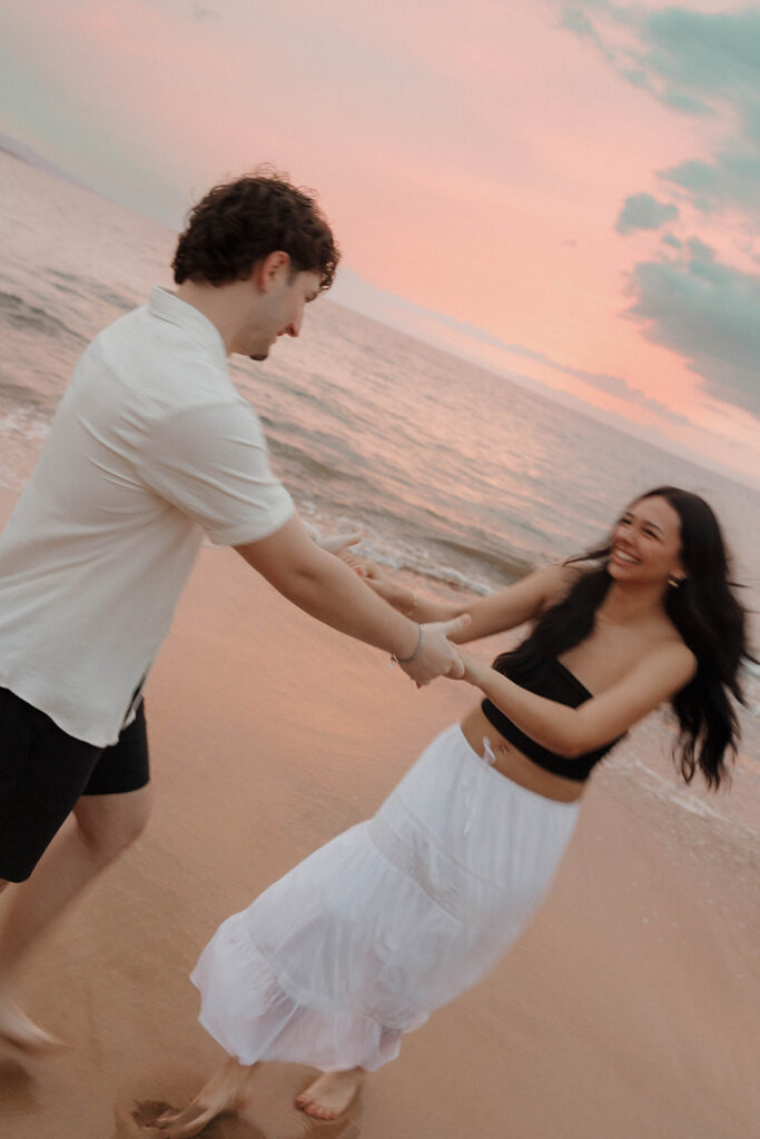 vibrant sunset couple photos in maui on the beach