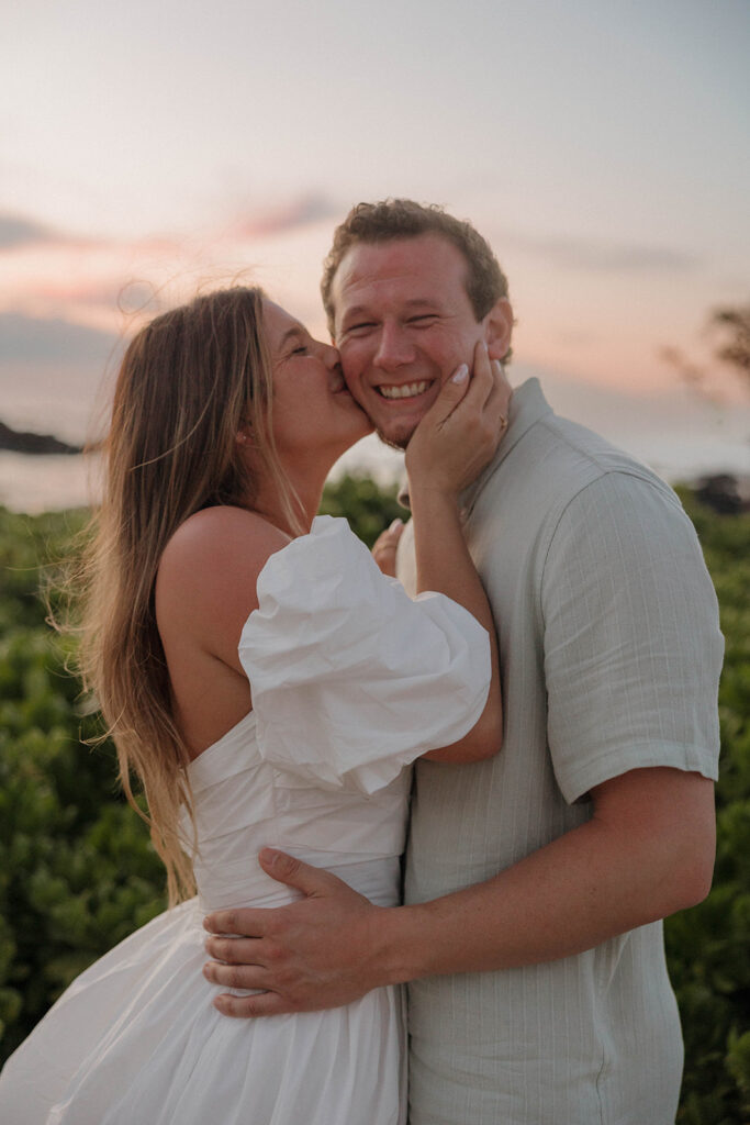 romantic golden hour beach photos couple
