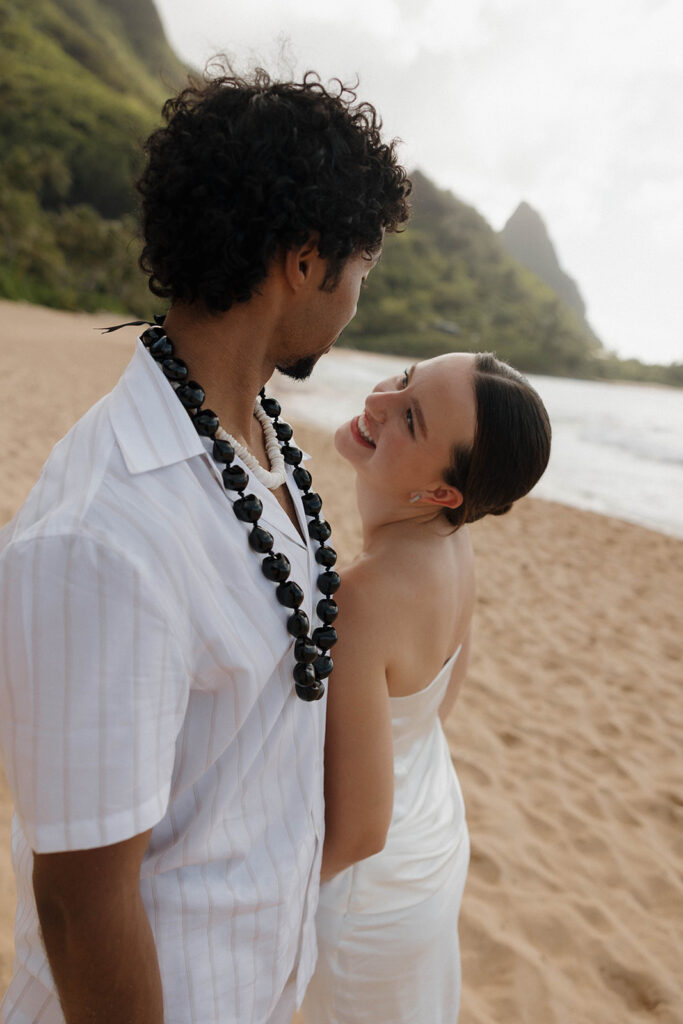 beach wedding photos tropical elopement in maui