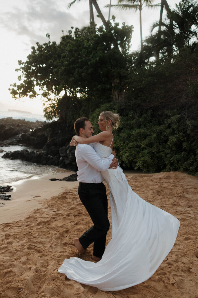 The Ultimate Guide to Planning Your Dream Hawaii Elopement