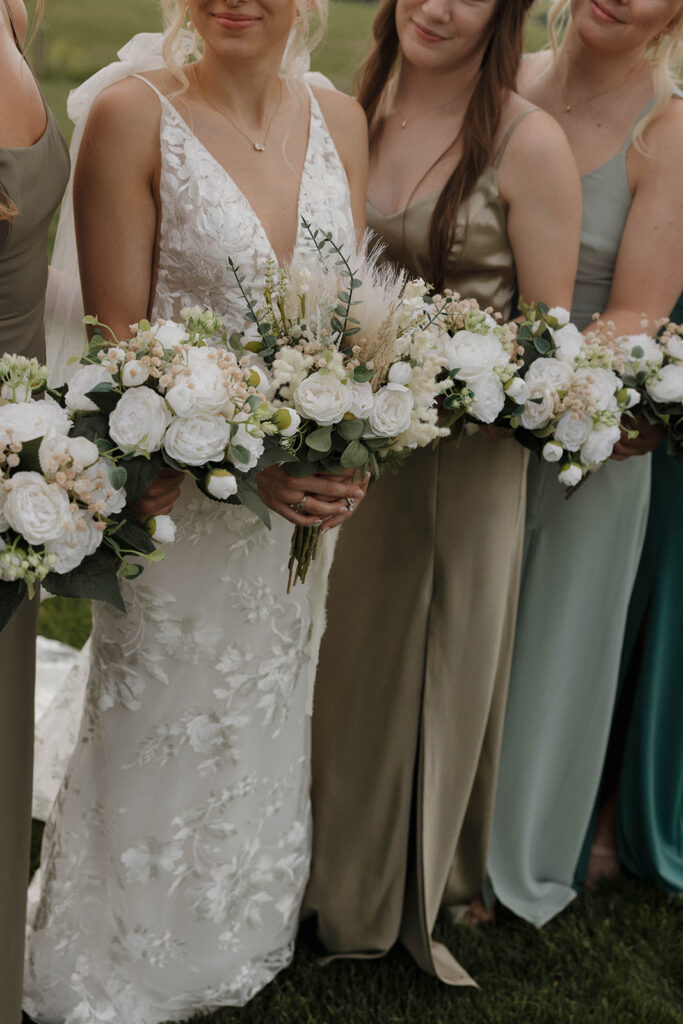 Heartfelt June Wedding at Riverview Barn in Sioux Falls
