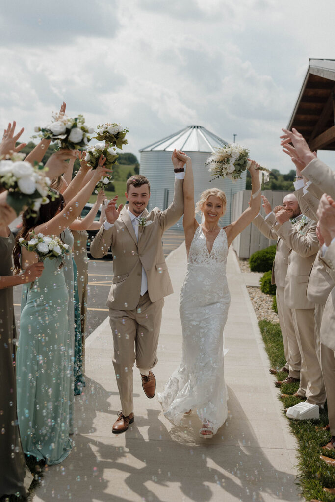 Heartfelt June Wedding at Riverview Barn in Sioux Falls