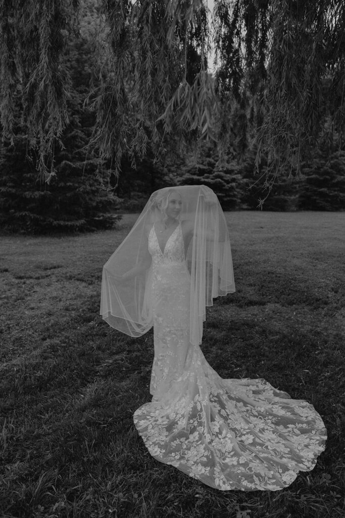 bride and groom wedding photos documentary style and timeless