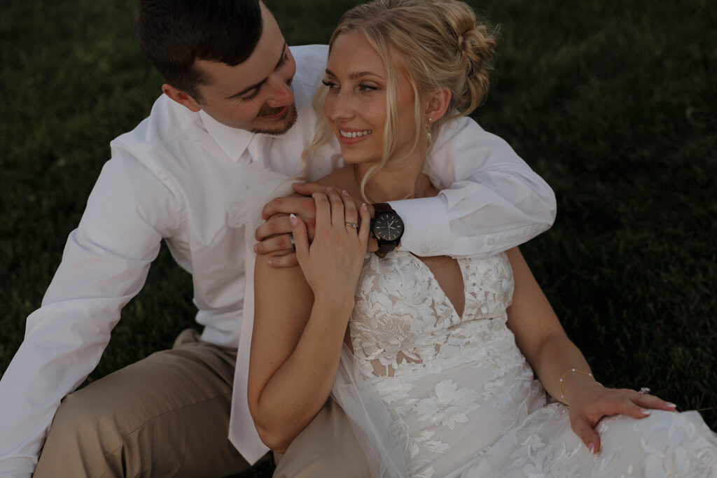 romantic couple photos at south dakota wedding at riverview barn