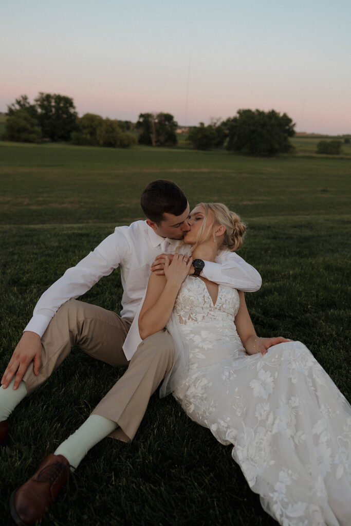 Heartfelt June Wedding at Riverview Barn in Sioux Falls