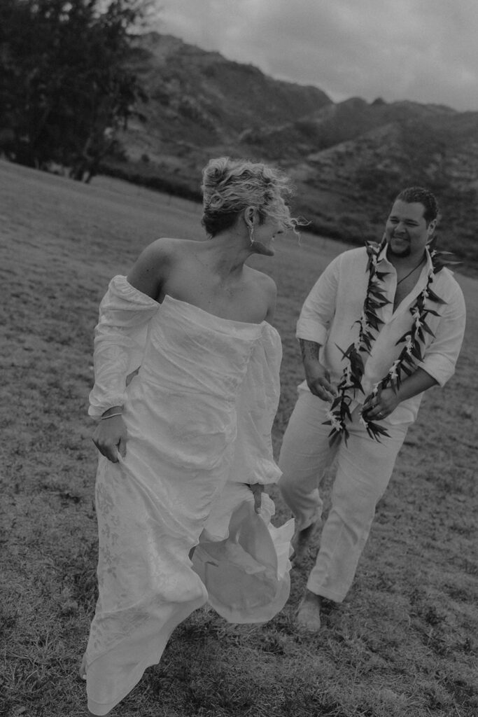 candid and playful bride and groom wedding photos in oahu