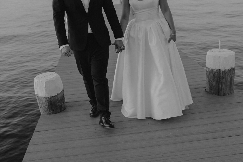 wedding photos by the lake