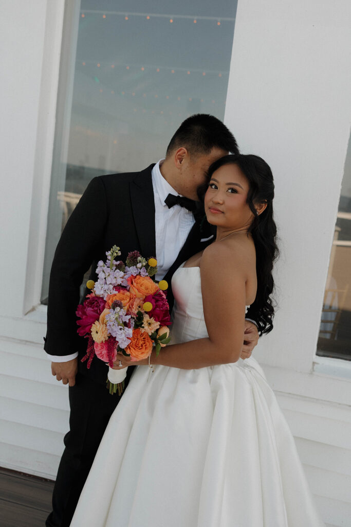 vibrant summer wedding photos with bride and groom
