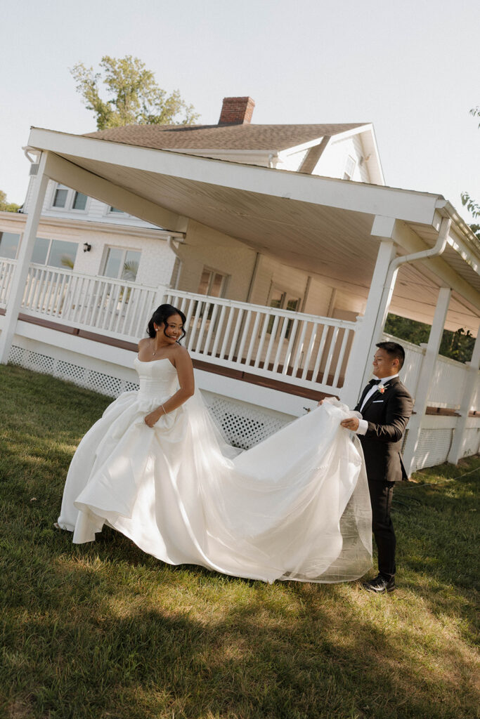 romantic wedding photos outdoors in maryland
