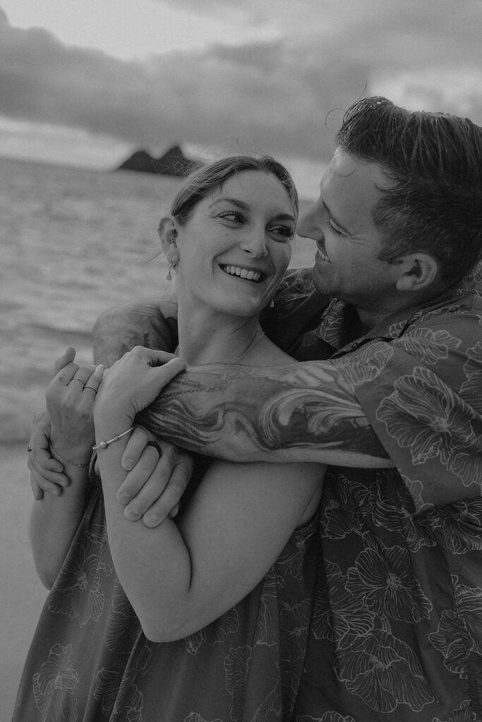 romantic couples photography in oahu hawaii