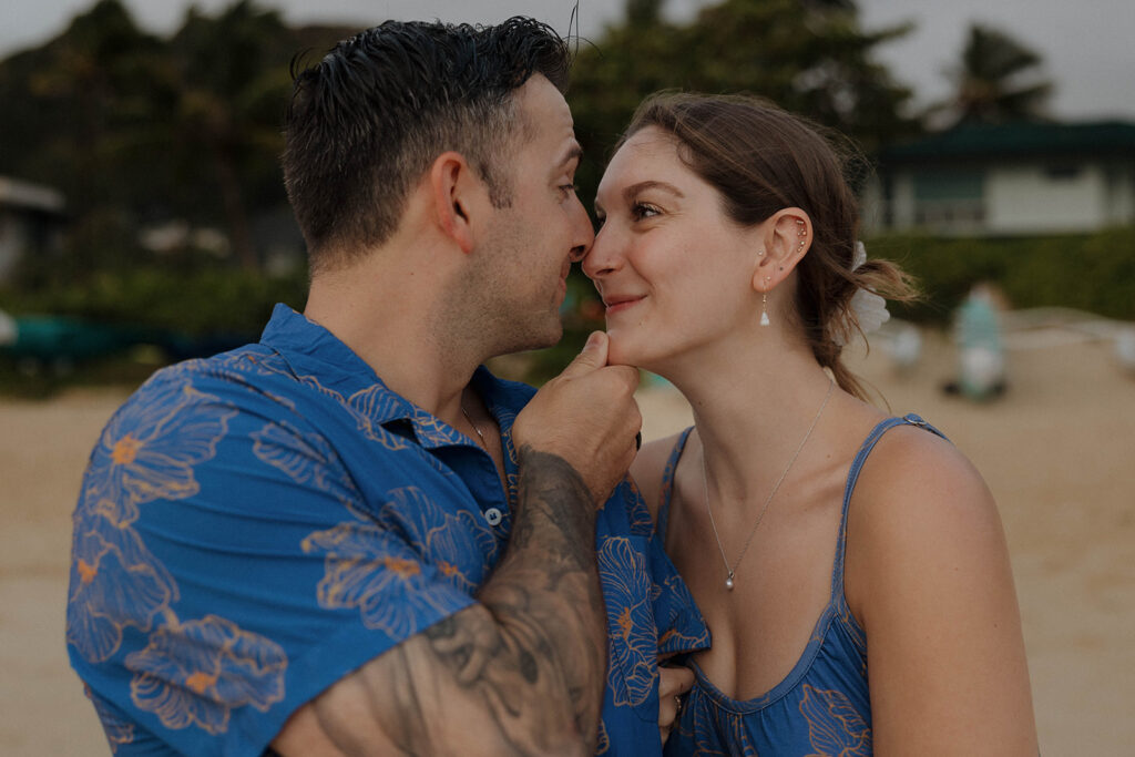 romantic couples photography in oahu hawaii