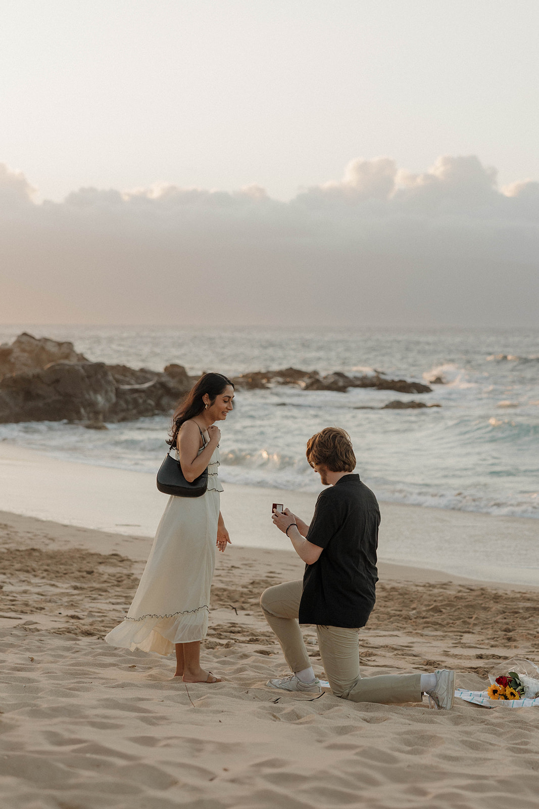 a Maui proposal on a beautiful beach 