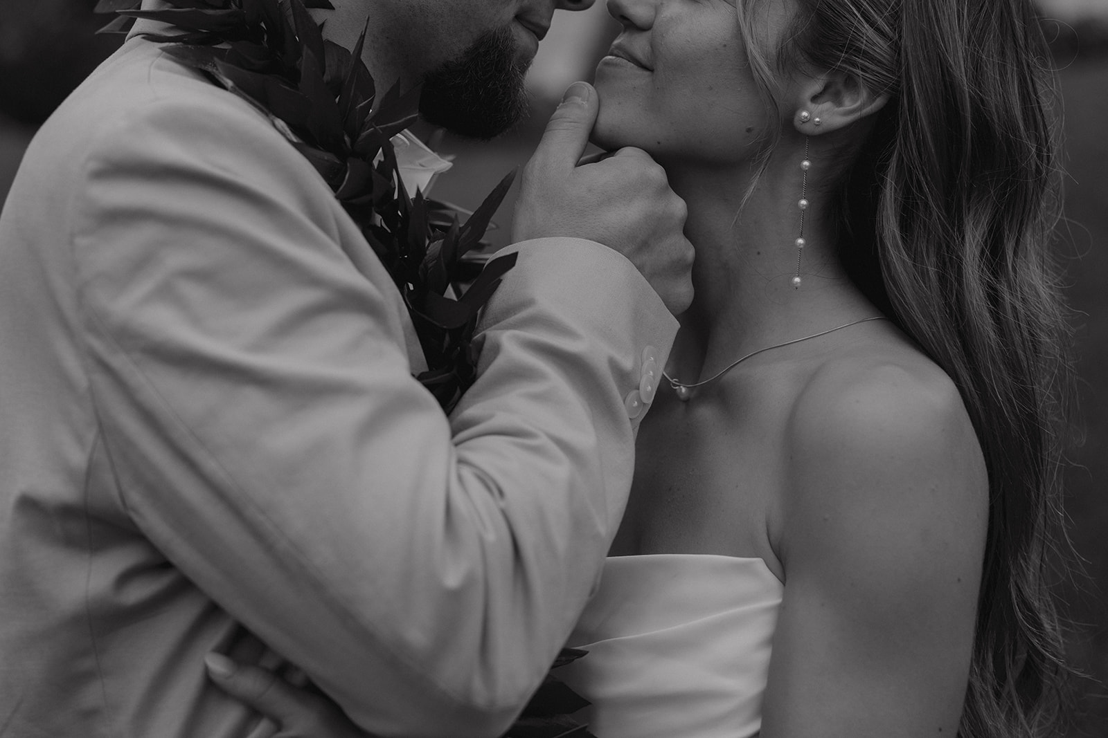 Kauai Micro Wedding Inspiration for Couples Planning a Destination Wedding in Hawaii