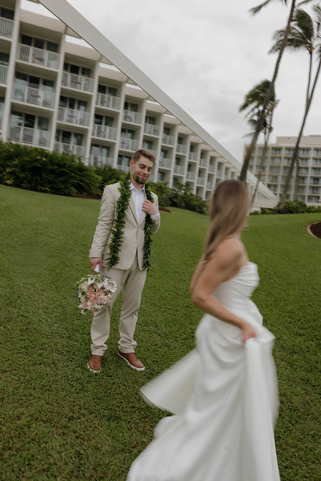 Kauai Micro Wedding Inspiration for Couples Planning a Destination Wedding in Hawaii